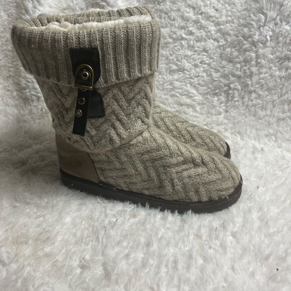 Mukluks beige and gray knit boots brown faux suede trim faux fur lining … - Picture 6 of 12
